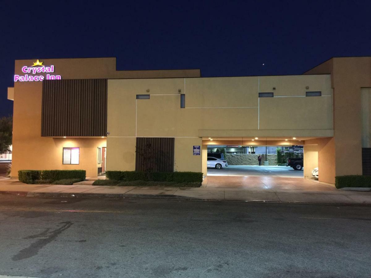 Crystal Palace Inn Maywood Exterior photo